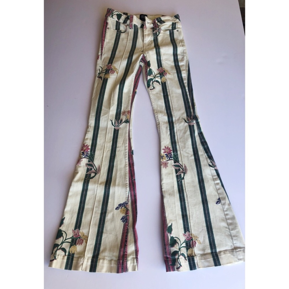BDG Printed Floral Flare Jean